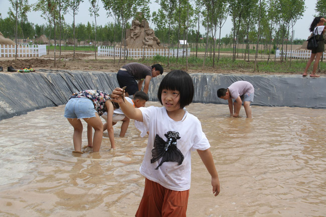 濱州首個(gè)大型沙雕雕塑亮相，沙灘雕塑主題公園正式開(kāi)園